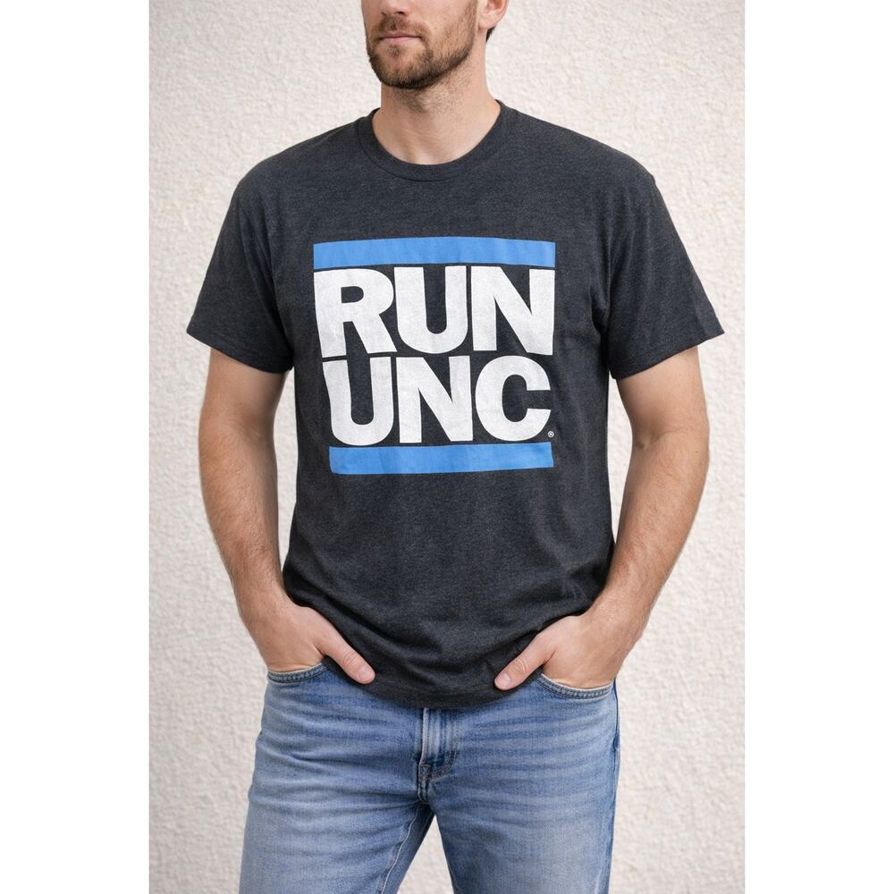 RUN UNC Graphic T-Shirt Dark Gray Men's Small Cotton Blend‎ North Carolina